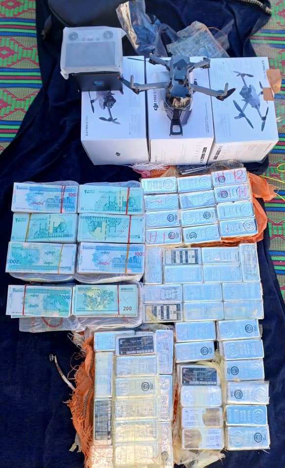 طالبان: پاکستان ته د ډرون کمرو، نغدو پیسو او سپینو زرو له قاچاق کېدو مخنیوی شوی