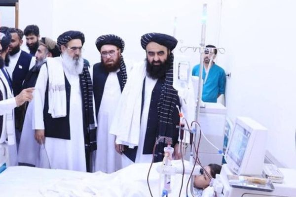 د متقي په ګډون په اندراګاندي روغتون کې دوه نوې څانګې پرانېستل شوې