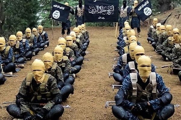 داعش خراسان د طالبانو تر سیوري لاندې؛ نړۍوال او سیمهییز امنیت ته نوې اندېښنه