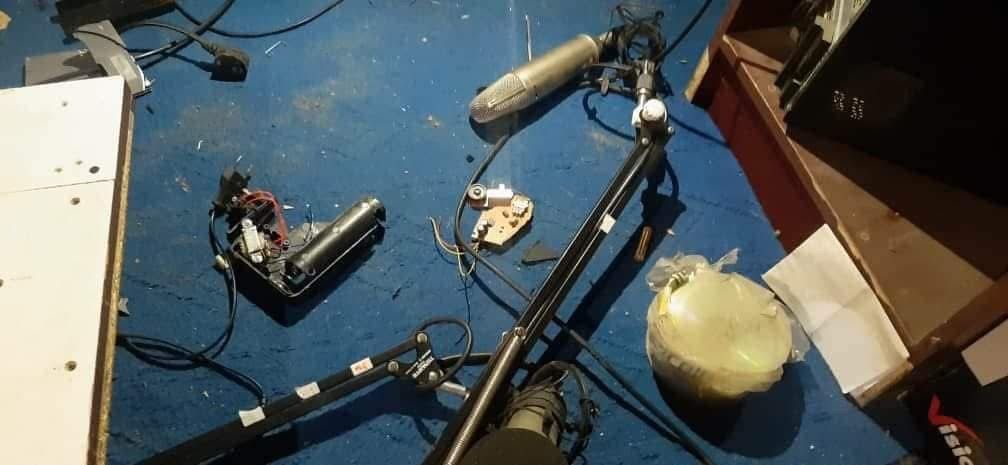 عفو بین‌الملل: لغو مجوز نهادها بخشی از حمله بی‌امان طالبان به آزادی رسانه‌ها است