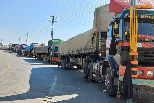 د افغانستان-پاکستان ترمنځ پر ډیورنډ کرښې تړلو دروازو د حیاتي سوداګریز دهلېز ملا ماته کړې