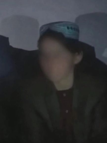 بازداشت و اعتراف اجباری دختر پسرانهپوش که میگوید مجبور است کار کند