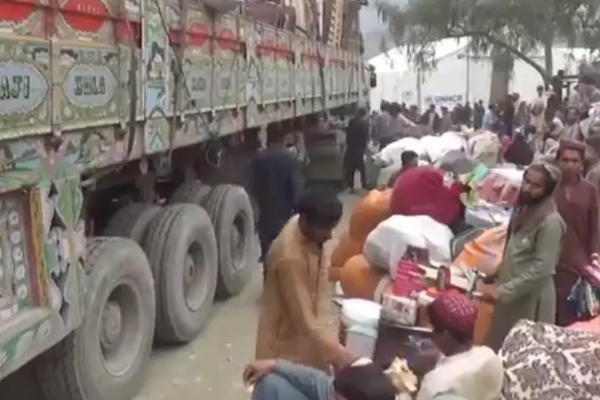 Over 1,000 Afghan Refugees Deported From Pakistan, Says Taliban