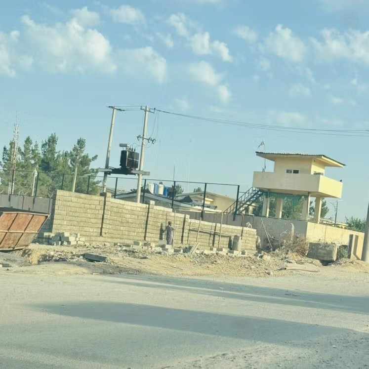 اتهامات لوزير الاتصالات في طالبان بالاستيلاء على أرض حكومية في لشكرغاه