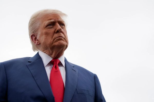 ترامپ میگوید امریکا دروازه مهاجرت را بهروی تمام 'کشورهای جهان سوم' برای همیشه میبندد