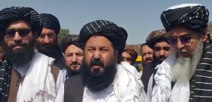 مقام طالبان: پولیس پاکستان مهاجرین افغان را زندانی می‌کند و از آنها پول می‌گیرد