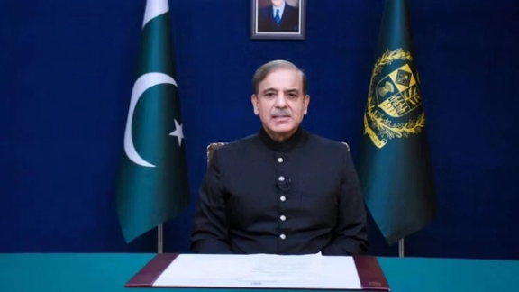 رئيس الوزراء الباكستاني: الجماعات المسلحة تهدد السلام في أفغانستان والمنطقة