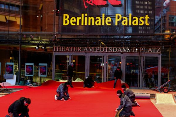 شهر بانو سادات:« په افغانستان کې چې څومره خلک زه پېژنم ټول غواړي له هېواده ووځي»