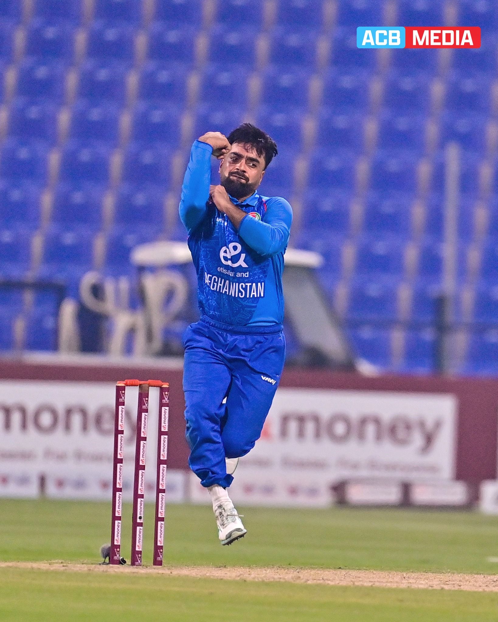 راشدخان په یو ورځنیو نړۍوالو کرېکټ سیالیو کې ۲۰۰ ویکټې بشپړې کړې