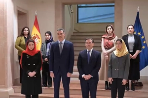 نخستوزیر اسپانیا اتاق «زنان افغان» را در وزارت خارجه این کشور افتتاح کرد