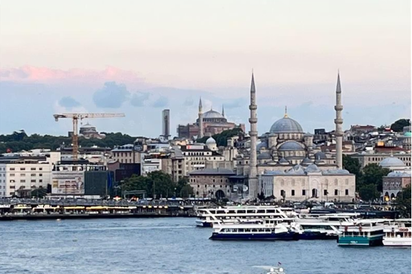 اليوم الثالث من محادثات طالبان وباكستان ينتهي بلا نتائج