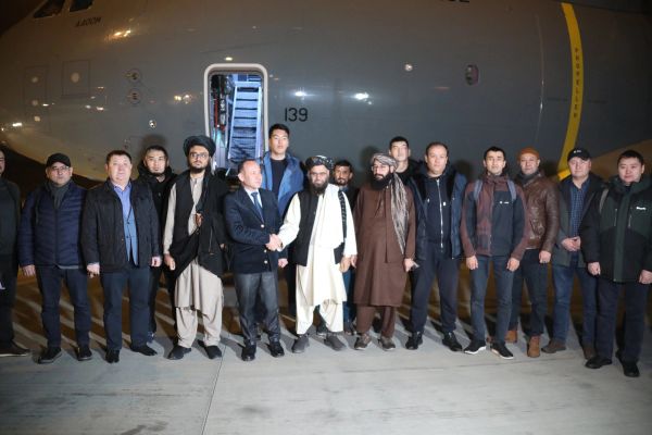 د قزاقستان بشري مرستې افغانستان ته ورسیدې