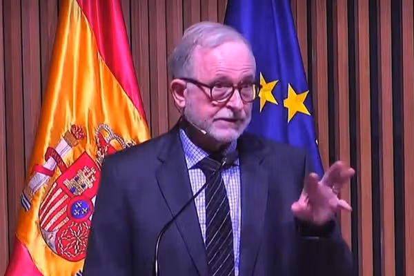 ريتشارد بينيت: سياسات طالبان ضد النساء ترقى إلى جريمة ضد الإنسانية