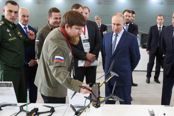 پوتین میگوید روسیه برای کسب پیروزی در جنگ، تولید پهپادهای خود را ده برابر میکند