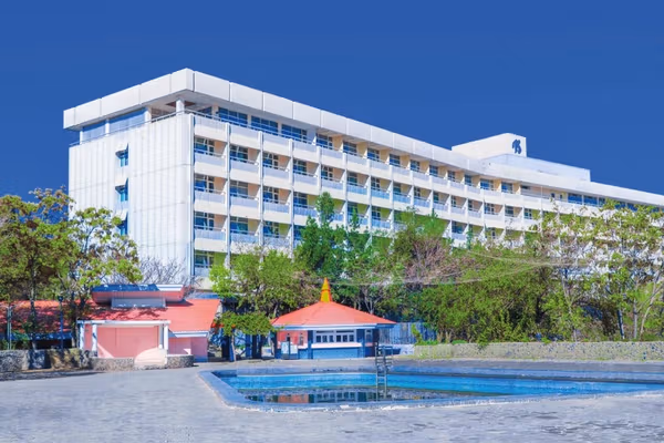 'بهترین هوتل کابل'؛ شاهد اشکها و لبخندها بر فراز باغبالا