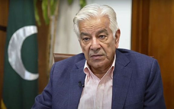 د پاکستان دفاع وزیر: له لومړۍ ورځې څرګنده وه چې د خبرو واک د طالبانو په لاس کې نه و