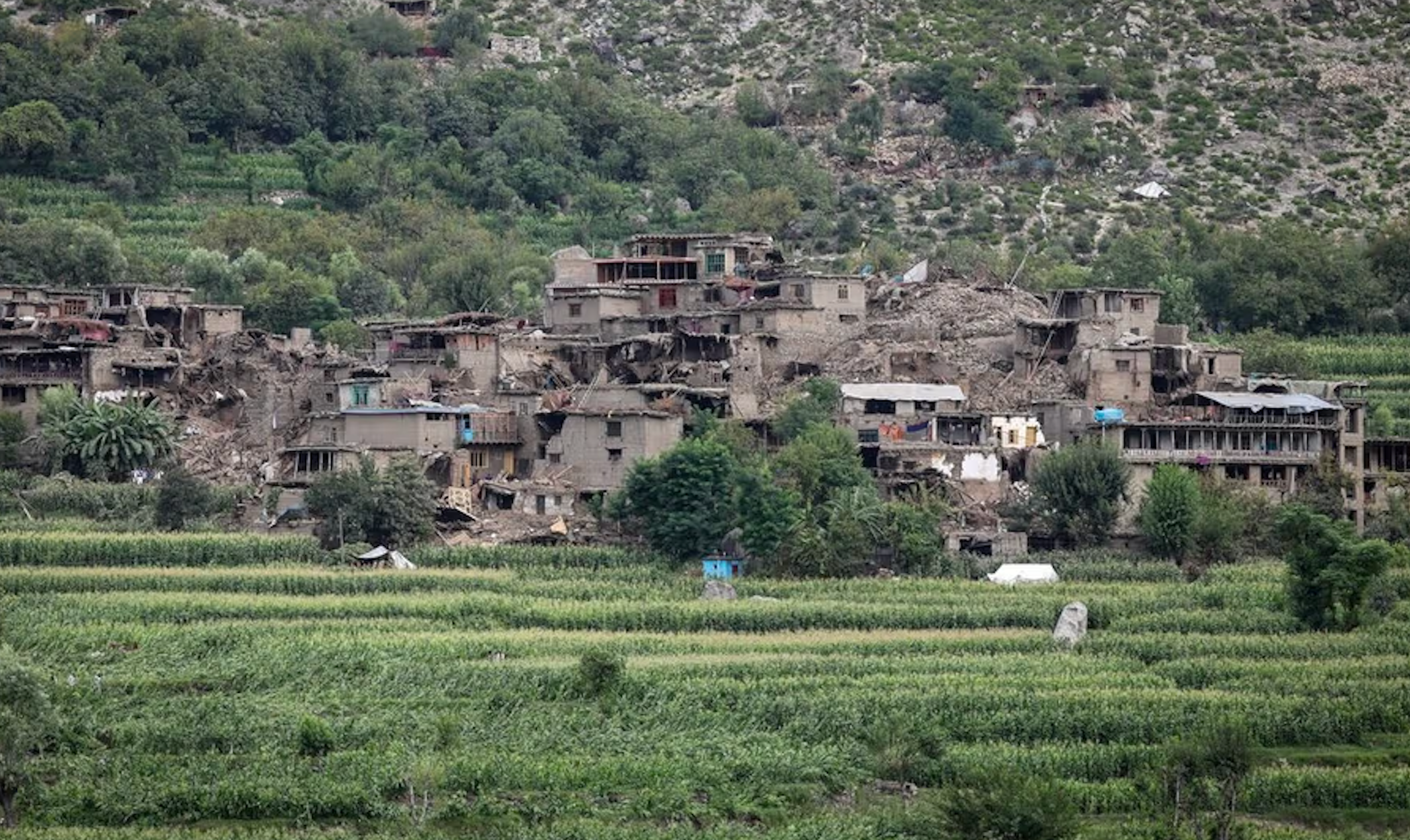د نړۍوال بانک راپور: ختیځ کې زلزلې خلکو ته د ۱۸۳مېلیونه ډالرو په ارزښت مالي زیانونه اړولي
