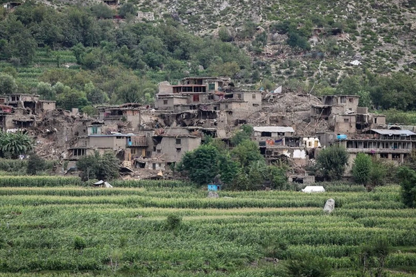 د نړۍوال بانک راپور: ختیځ کې زلزلې خلکو ته د ۱۸۳مېلیونه ډالرو په ارزښت مالي زیانونه اړولي