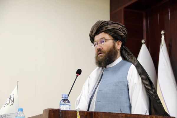 د طالبانو د کرنې وزیر: په تېرو نظامونو کې جوړ جعلي اسناد باید د اعتبار وړ ونه ګڼل شي