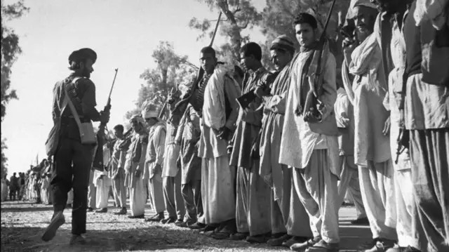 د تشدد په ورځ د عدم تشدد پوښتنه؛ د افغانستان او پښتونخوا د لسګونه کاله تشدد تر شا څه دي؟
