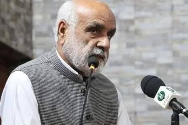 وسلهوالو د بلوچستان په مستونګ کې د ګوادر پوهنتون مرستیال مشر په ګډون څلور کسان تښتولي دي