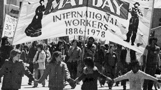 د مئ لومړۍ نېټه څنګه او چېرته د کارګرو نړۍواله ورځ شوه؟