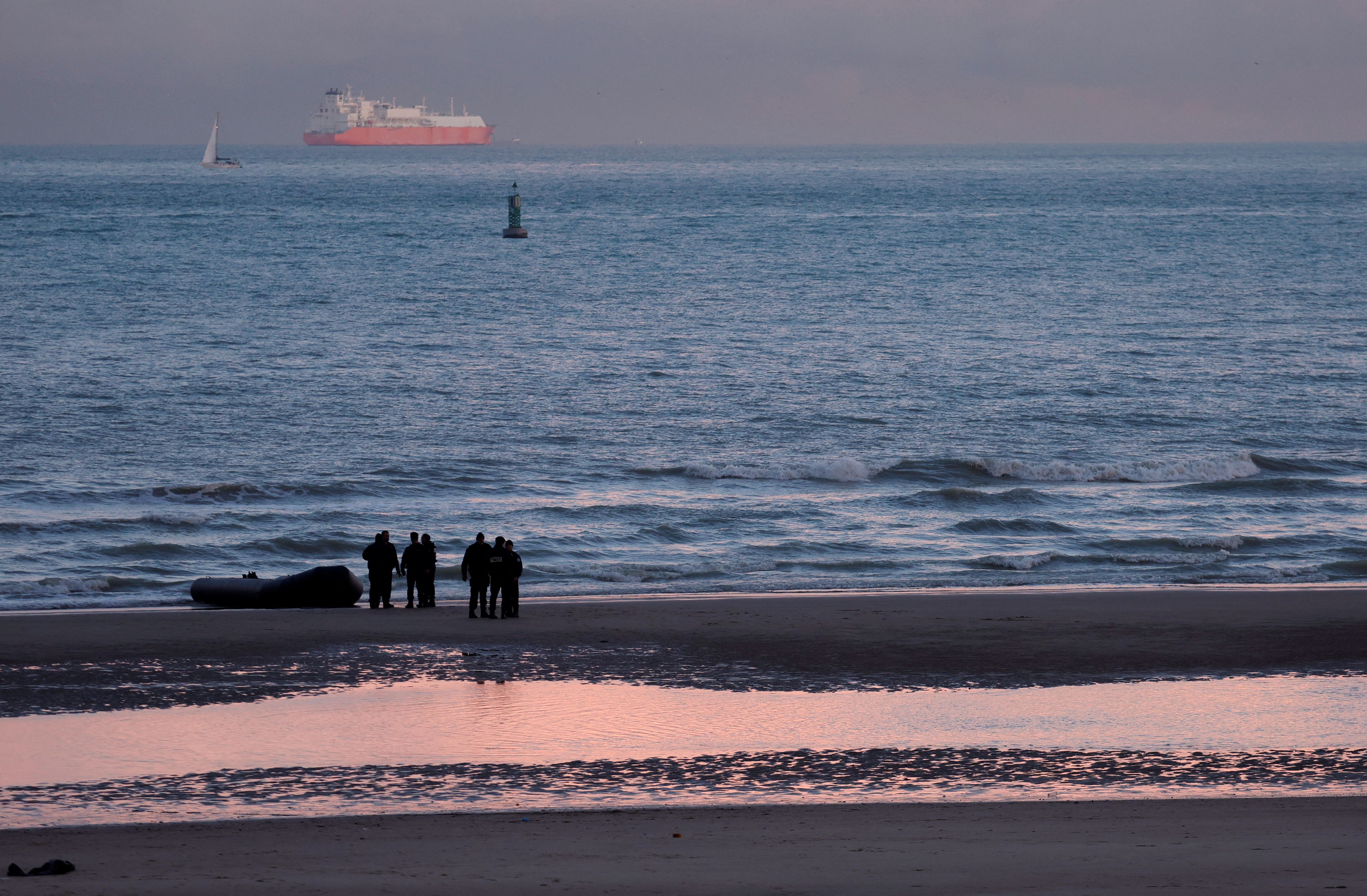 یک کودک در اثر واژگونی قایق پناهجویان در کانال مانش جان باخت