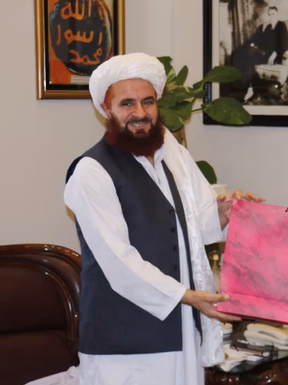 گل حسن، سفیر طالبان 'وارد مسکو شد'