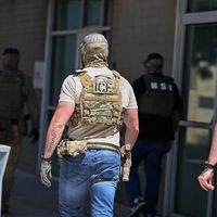 اداره مهاجرت امریکا یک نظامی پیشین افغان را بازداشت کرد