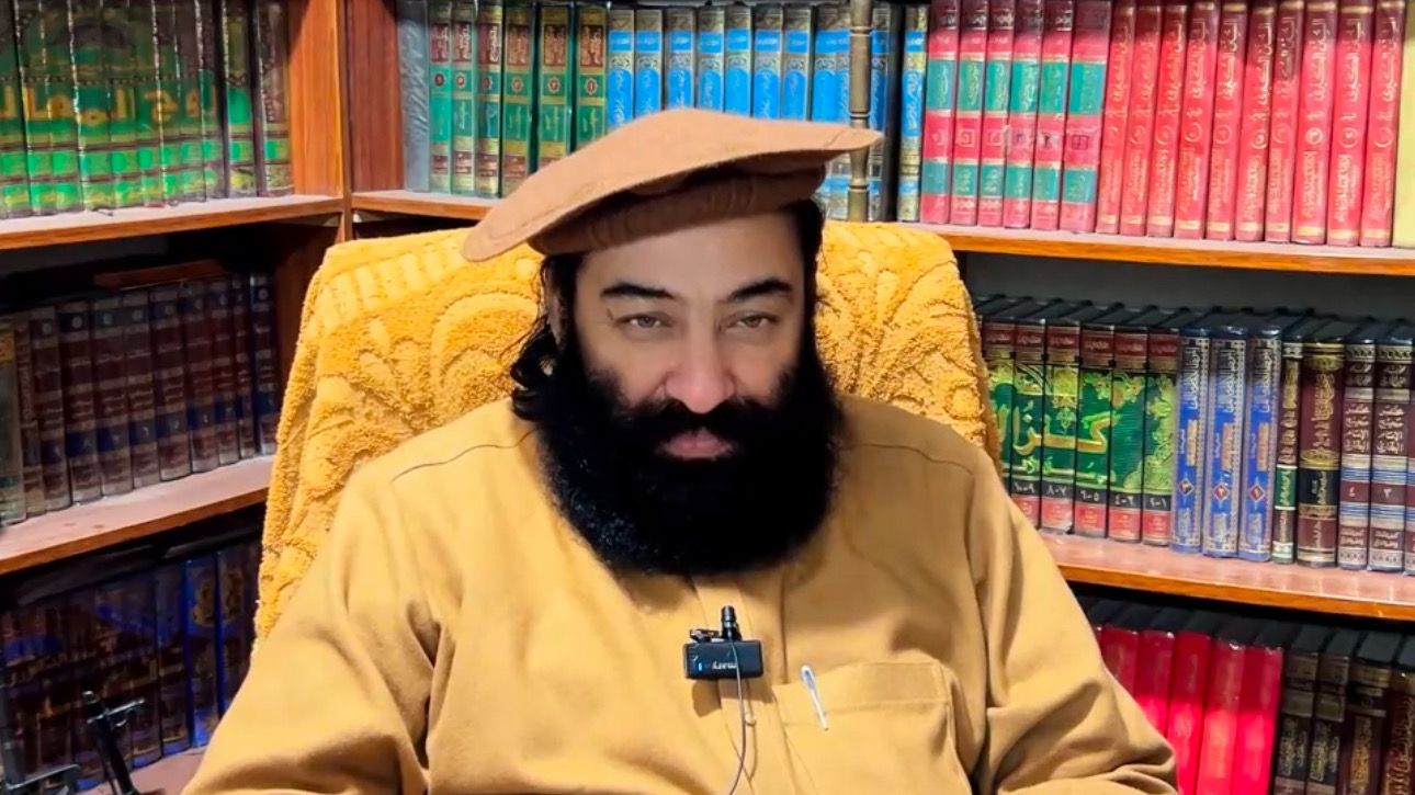 مفتي شاکر: د نجونو او ښځو پر زده کړو بندیز هغوی بې ستره «بې حجابه» کوي