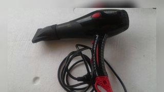 طنز سیاسی؛ طالبان از خیرخانه ۱۱۰۰ سلاح ناشناخته بهدست آوردند