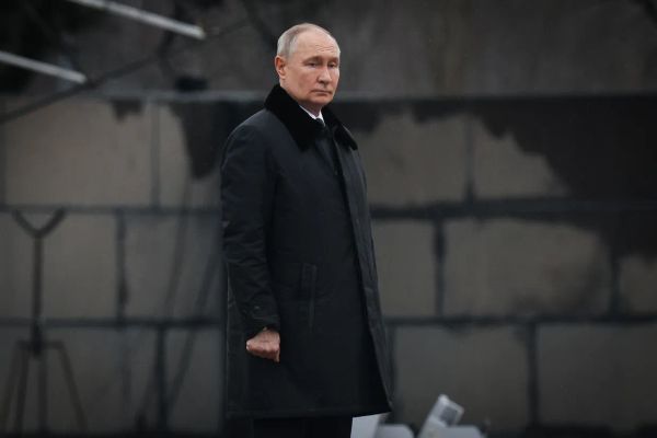 پوتین وایي چې روسیه د اوکراین پولې ته نږدې امنیتي بفر زون چمتو کوي