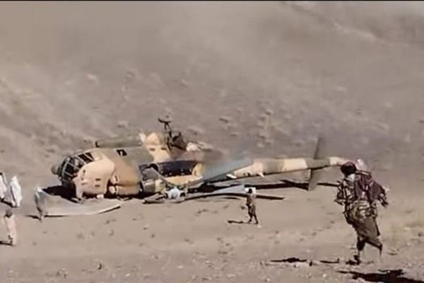یک چرخبال حامل مقامهای طالبان در غور سقوط کرد