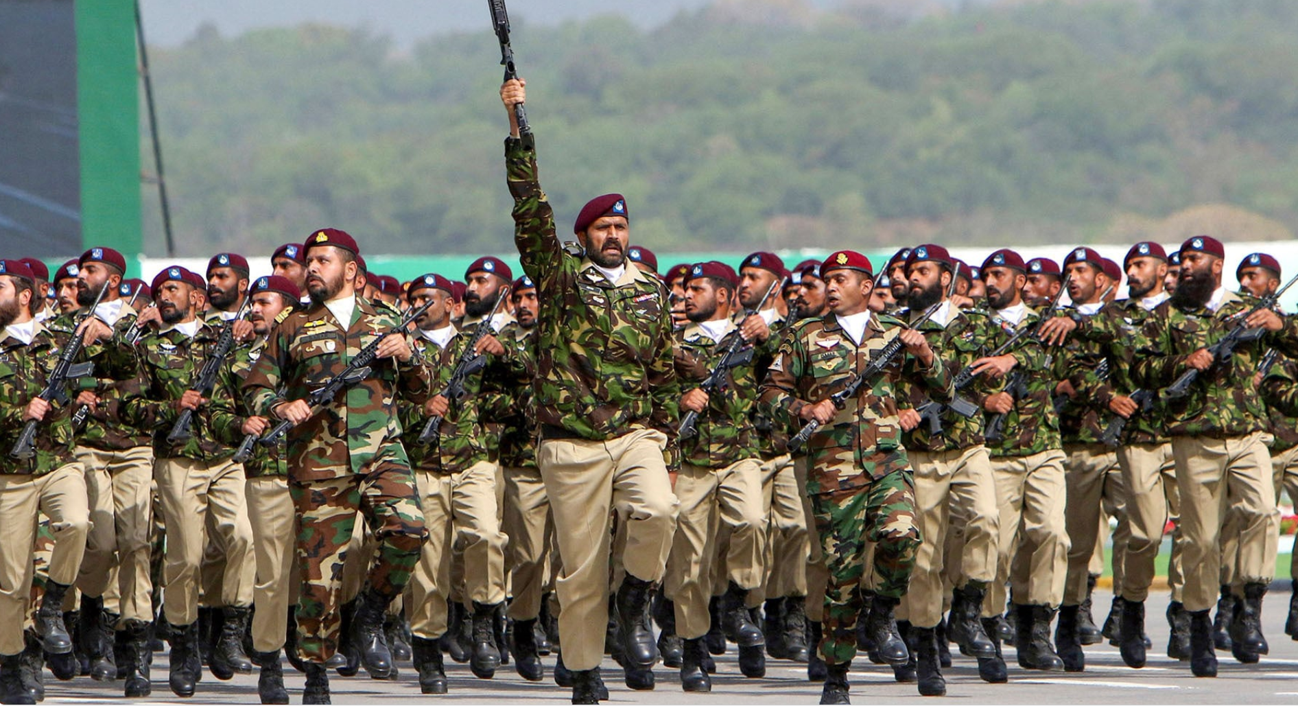 د یمن د جګړې د پراخېدو په درشل کې سعودي عربستان ته د پاکستان سرتېري استول شوي