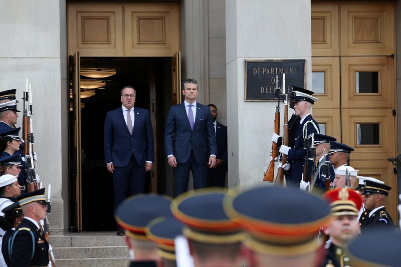 وزیران دفاع آلمان و امریکا ارسال دو سامانه پاتریوت به اوکراین را بررسی کردند