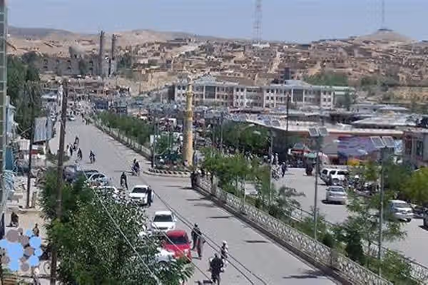 یک باشنده غور: «در انتخاب مستفیدشوندگان برنامه محافظت اطفال مداخله و فساد صورت گرفته است»