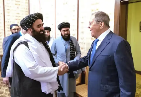 الولايات المتحدة تحذر الدول من دعم طالبان
