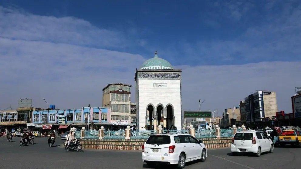 والیان طالبان در نشستی در قندهار بر اطاعت از فرمان هبت‌الله درباره ثبت سلاح تاکید کردند 