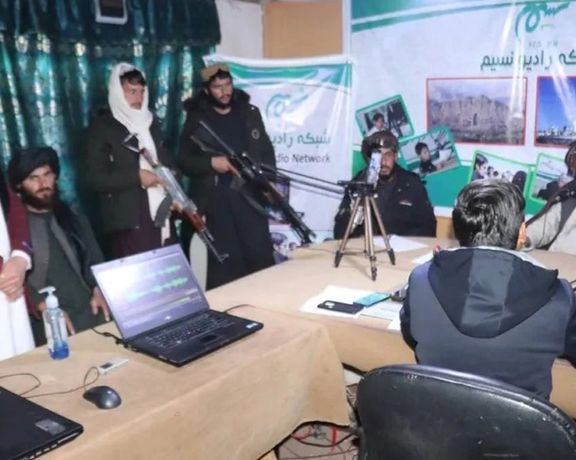 یکسال پس از سقوط؛ کمیته محافظت از خبرنگاران از «بحران رسانهها» در افغانستان خبر داد