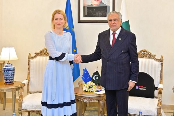 مسئول سیاست خارجی اتحادیه اروپا: گفتوگو بهترین راه پایان تنش میان طالبان و پاکستان است