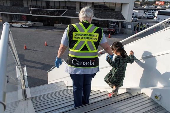 ۳۰۰ پناهنده افغان با یک پرواز خصوصی از اسلامآباد به کانادا انتقال یافتند