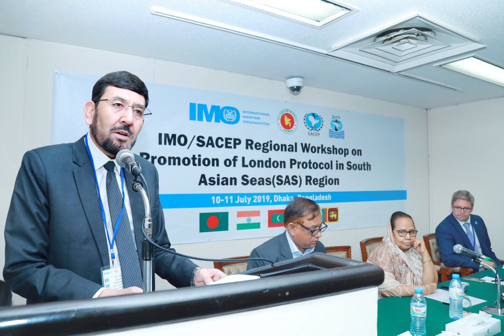 وزیر پیشین تحصیلات عالی به صدراعظم آلمان: جامعه جهانی حمایت از طالبان را متوقف کند