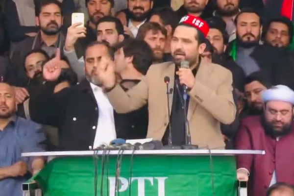 د خیبر پښتونخوا اعلی وزیر وايي چې پوځ باید خپلې پالیسۍ بدلې کړي