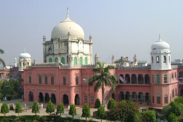 رابطه فکری طالبان با مکتب دیوبند