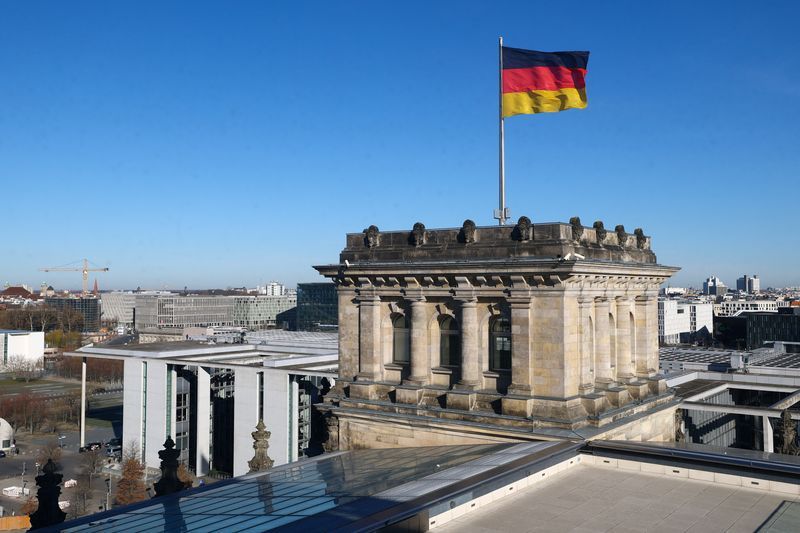 حزب سوسیال مسیحی آلمان: افغان‌ها و سوری‌ها را اخراج و مردان اوکراینی را به جنگ بفرستید