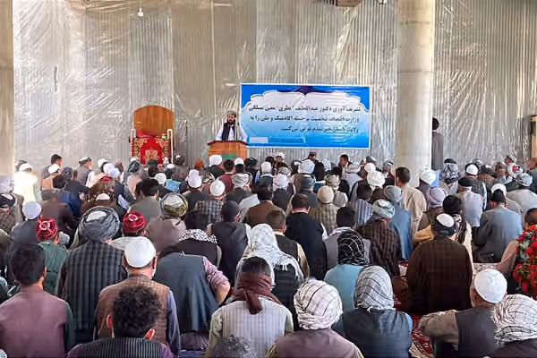 عبداللطیف نظري په بامیانو کې له خلکو غوښتي چې «فتنهګرو» ته د امنیت ګډوډولو اجازه ورنه کړي