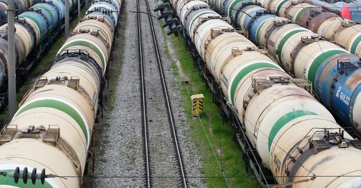 قرغیزستان در دو ماه بیش از ۱۱ میلیون دالر سوخت به افغانستان صادر کرد