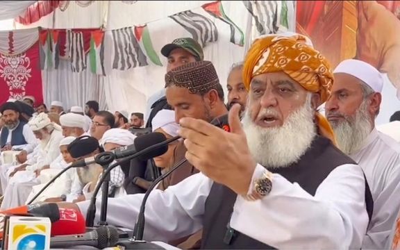مولانا فضل الرحمان: پاکستان له ترهګرۍ سره د مبارزې لپاره اغېزمنه تګلاره نه لري