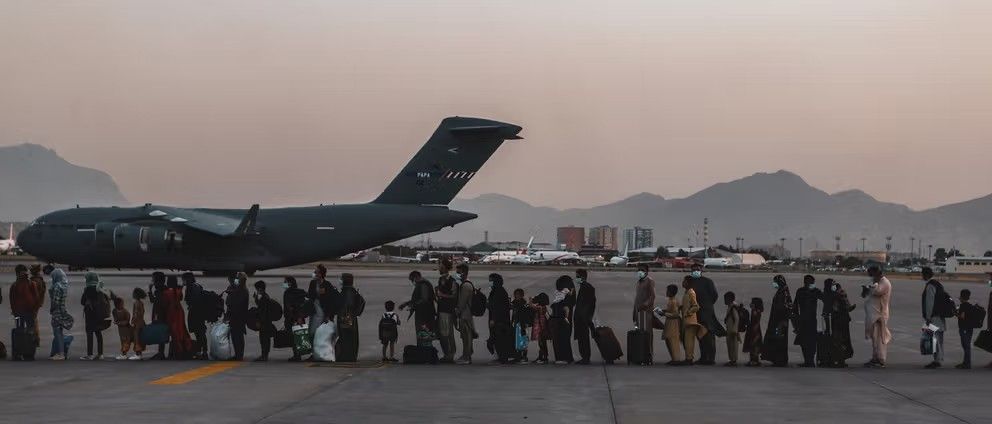 نشریه امریکایی: در جریان خروج از افغانستان «قاچاق و آزار جنسی» کودکان رخ داده است