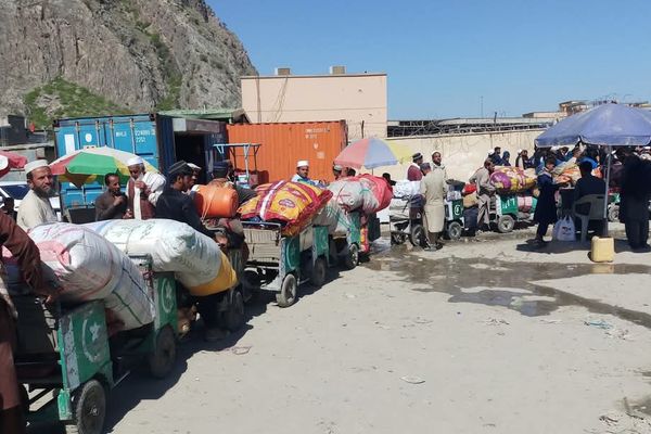 د طالبانو کډوالو وزارت: په پاکستان کې افغان ډاکټران خپل طبي وسایل افغانستان ته لېږدوي